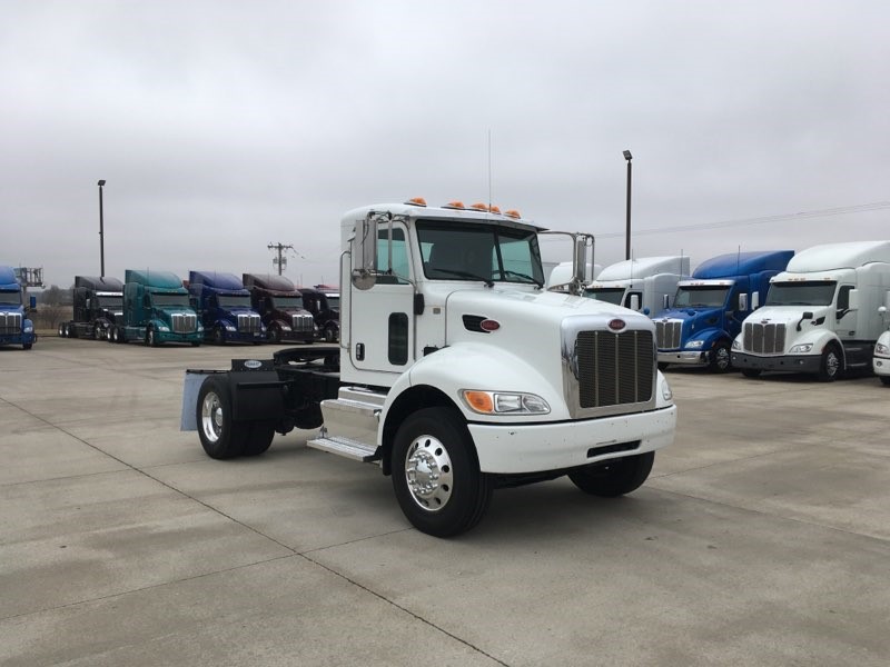 2013 PETERBILT 337: 5DM211402