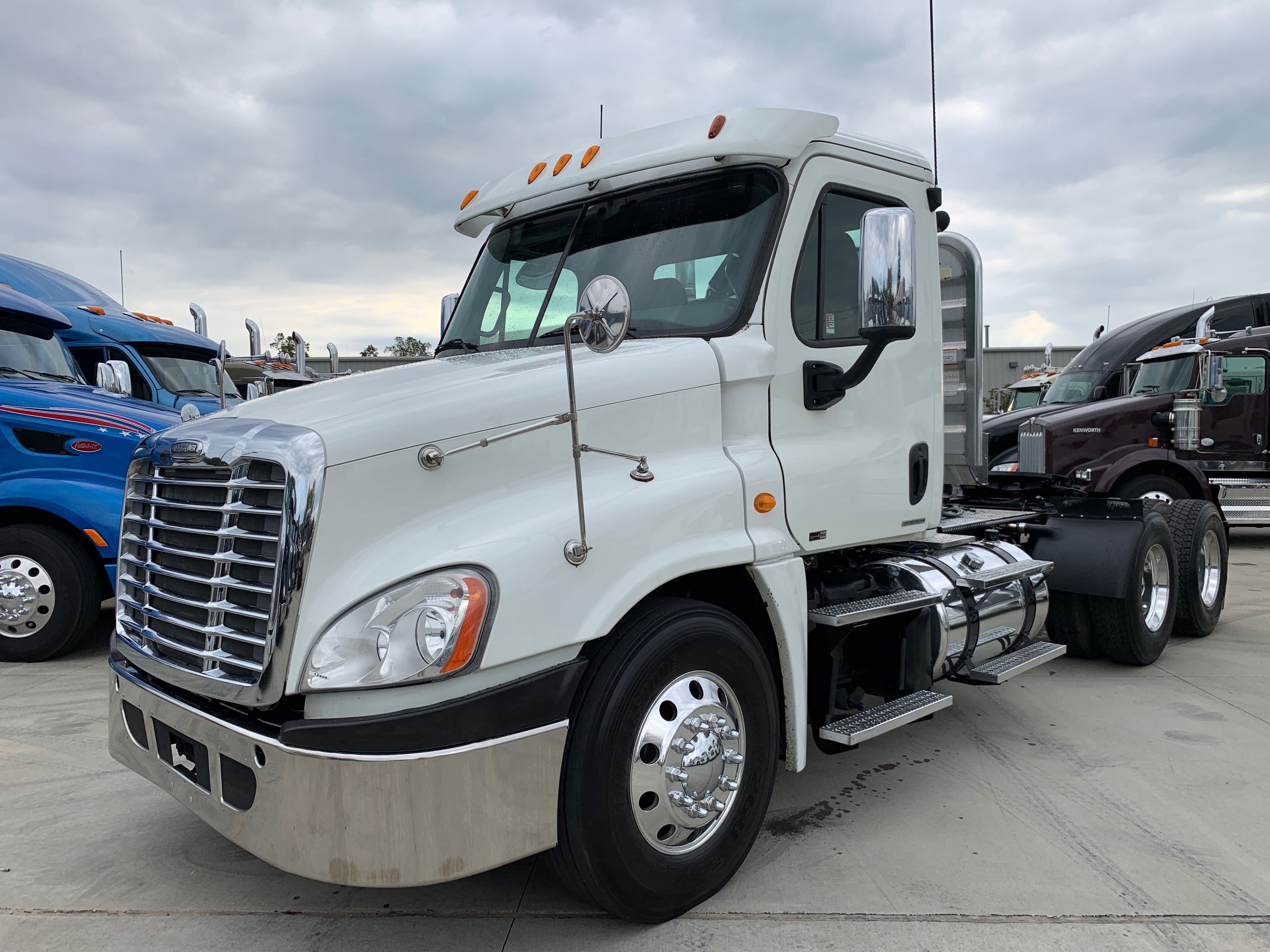 2012 FREIGHTLINER CASCADIA: BN3799