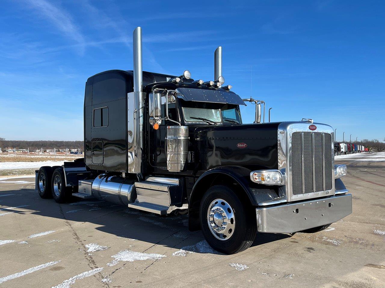 2021 PETERBILT 389 | TLG