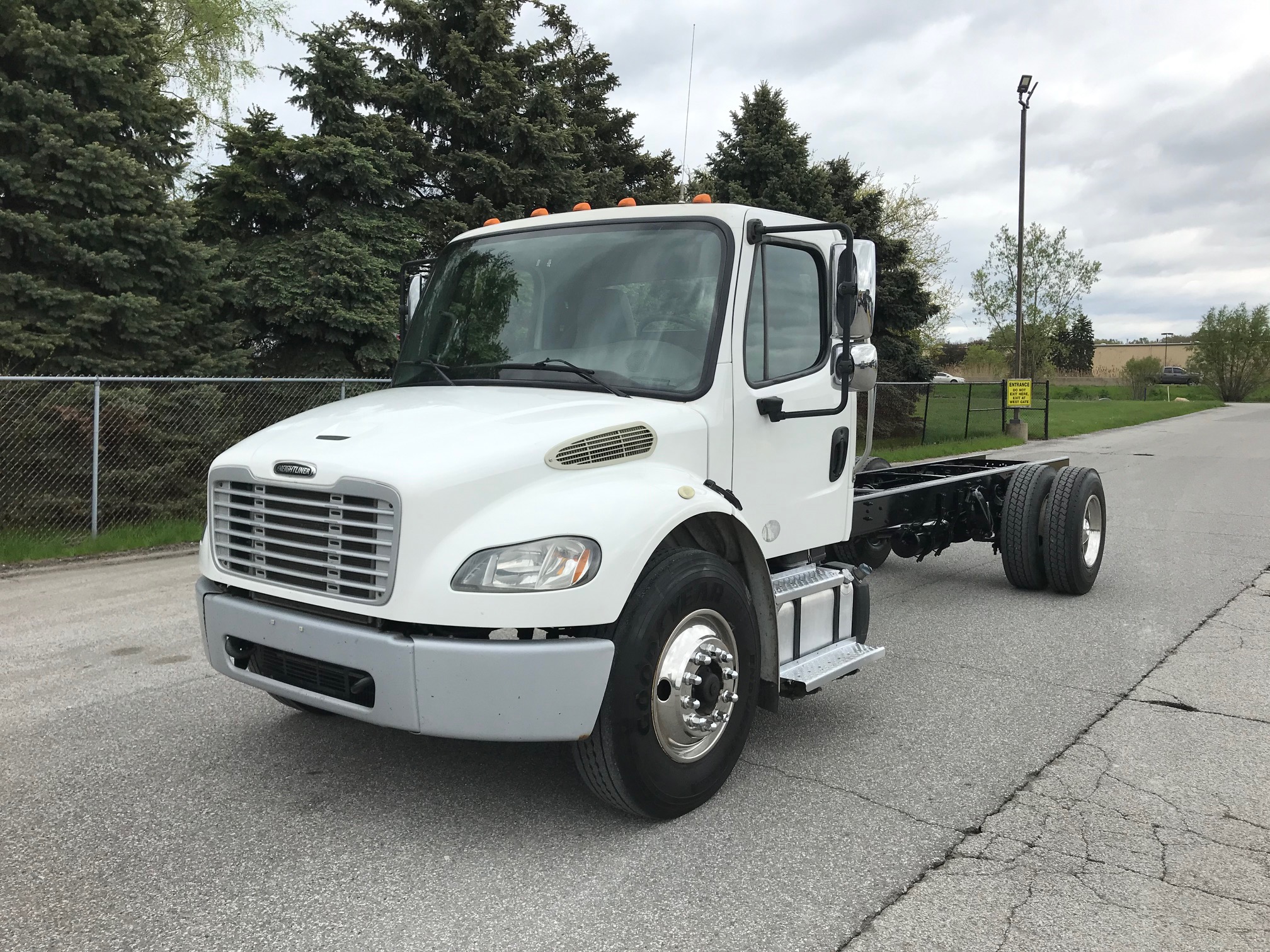 2014 FREIGHTLINER M2 106 MEDIUM DUTY: DFL8503