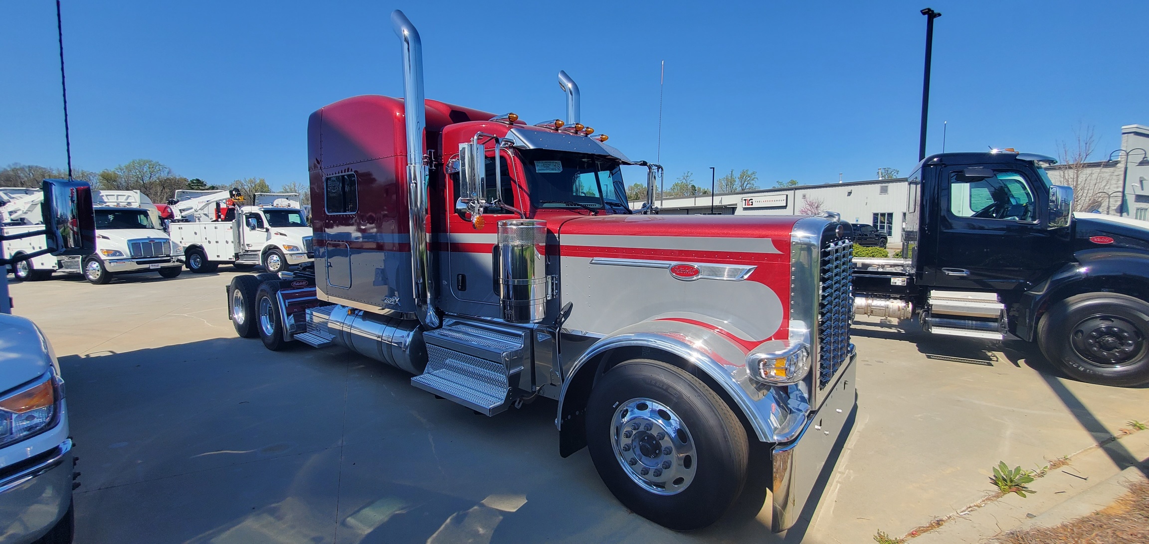 2024 PETERBILT 389X TLG