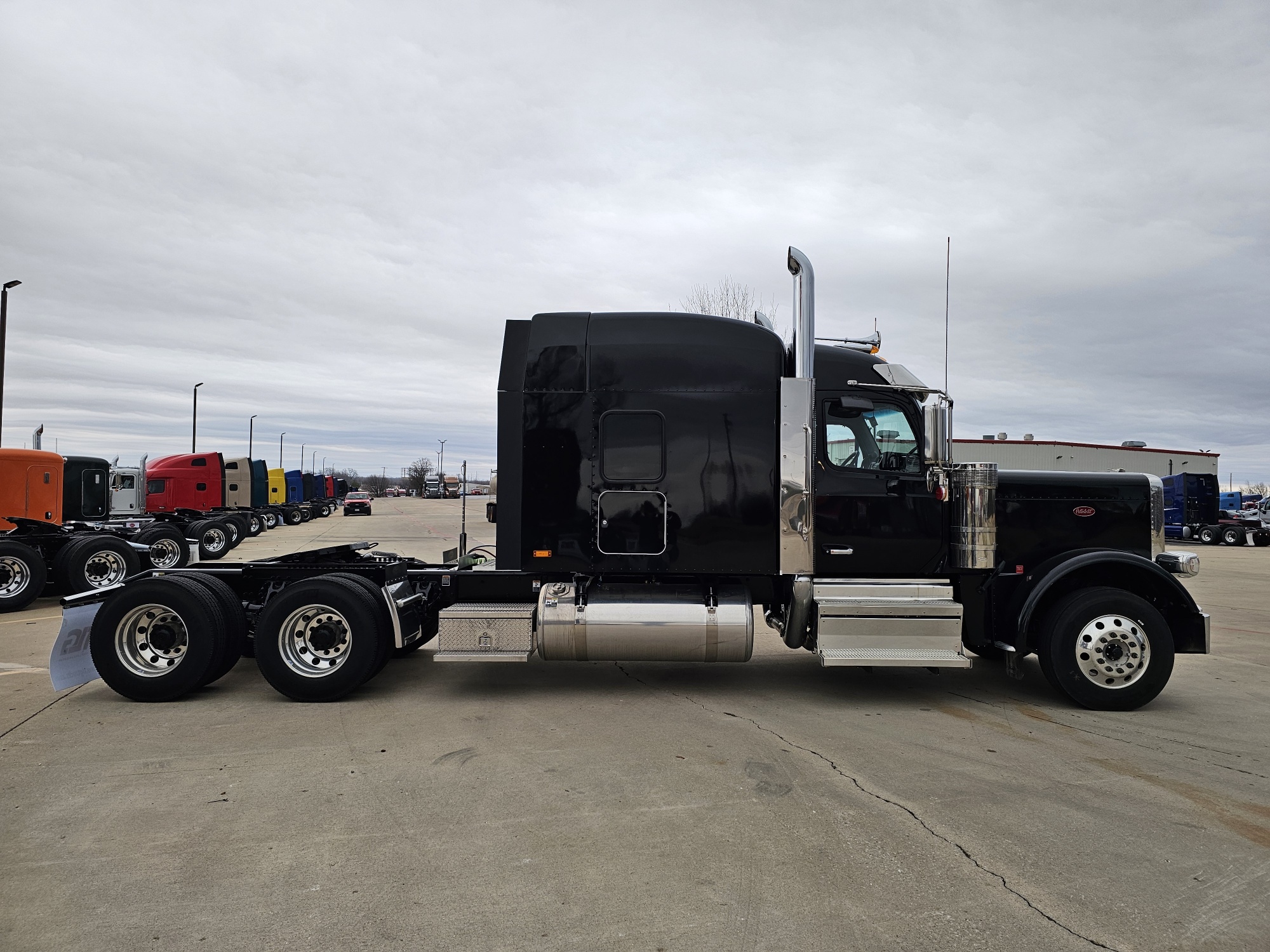 2024 PETERBILT 589 | TLG